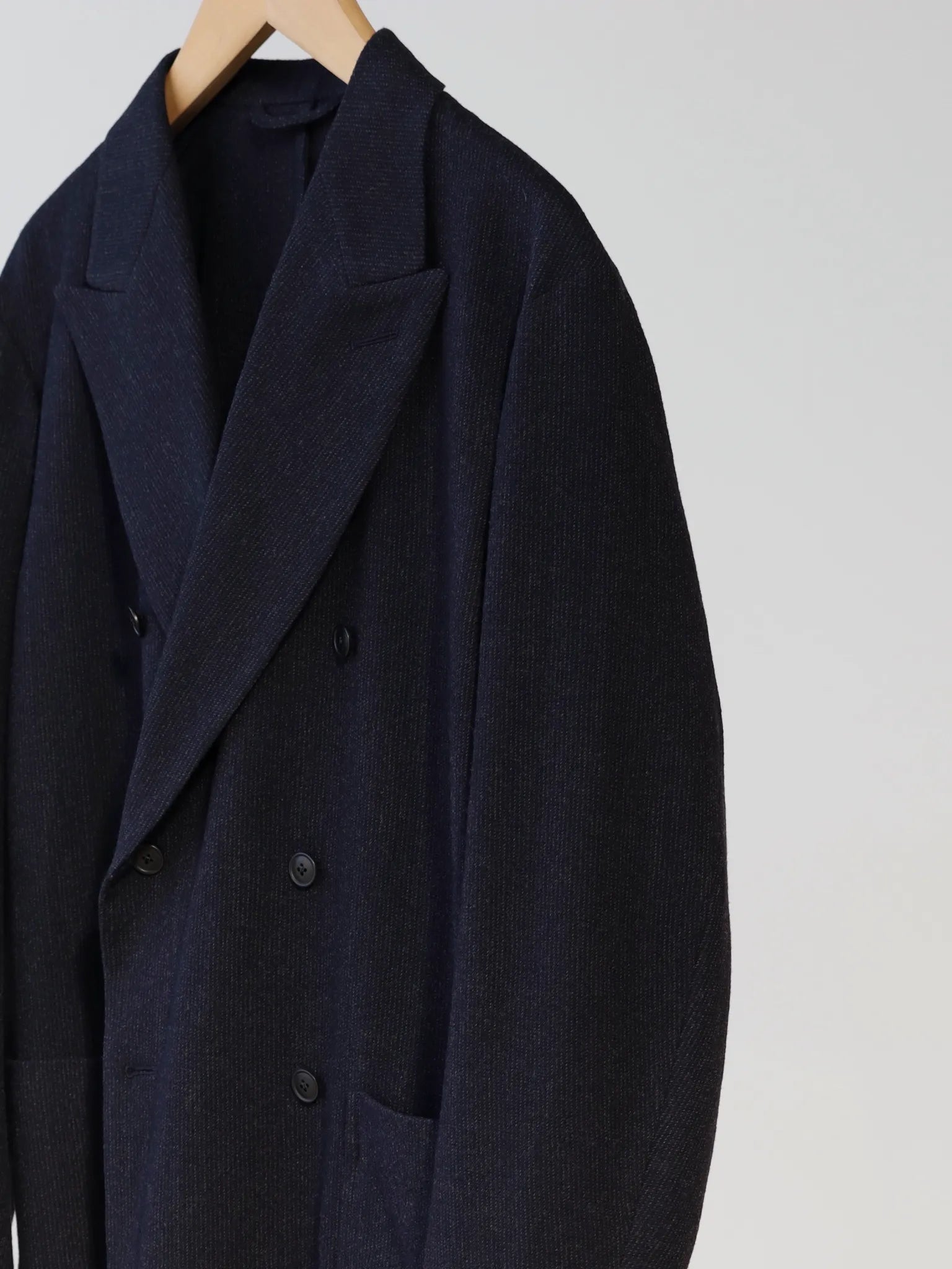 comoli-refine-wool-double-breasted-jacket-navy-2