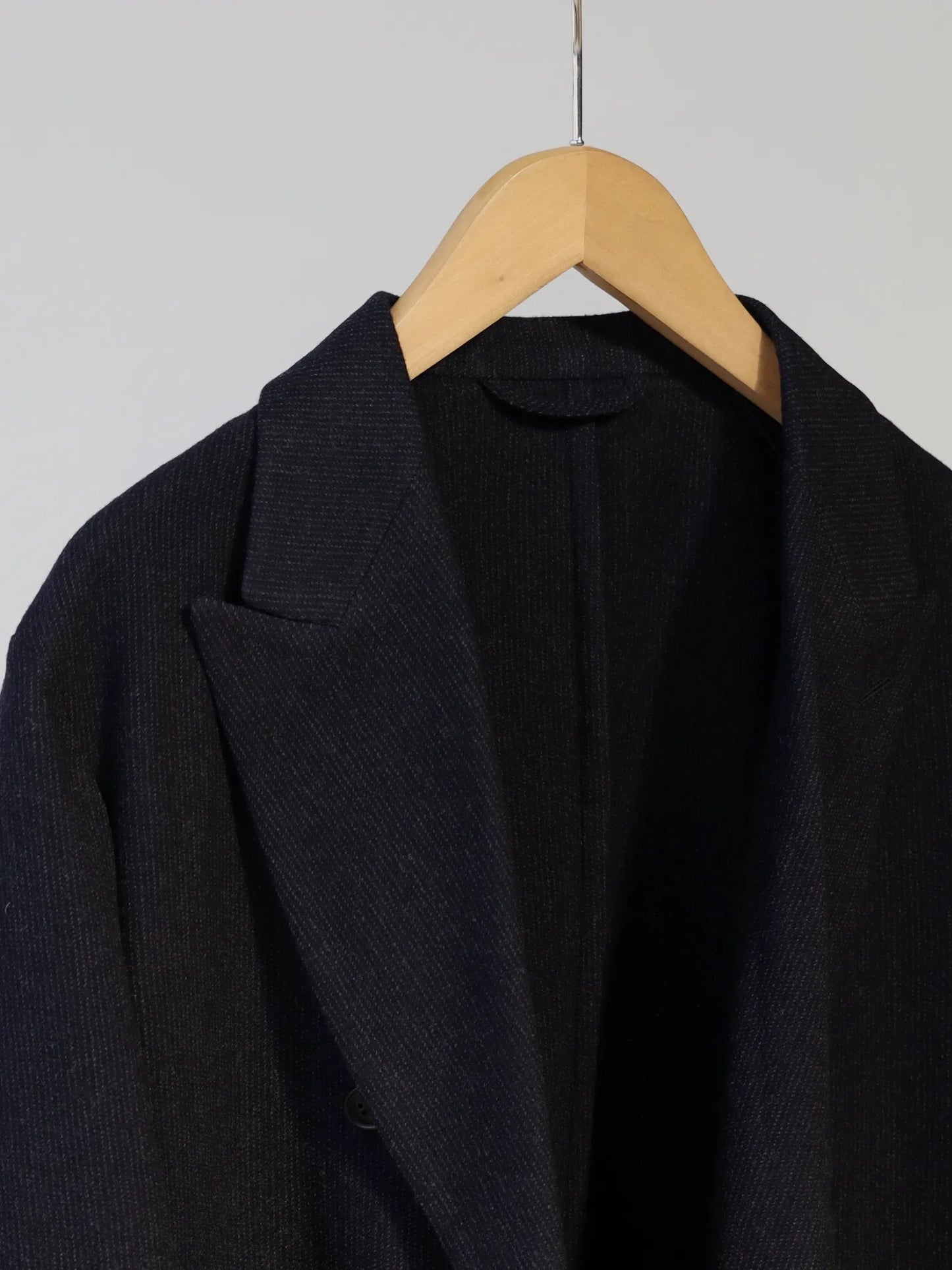 comoli-refine-wool-double-breasted-jacket-navy-4