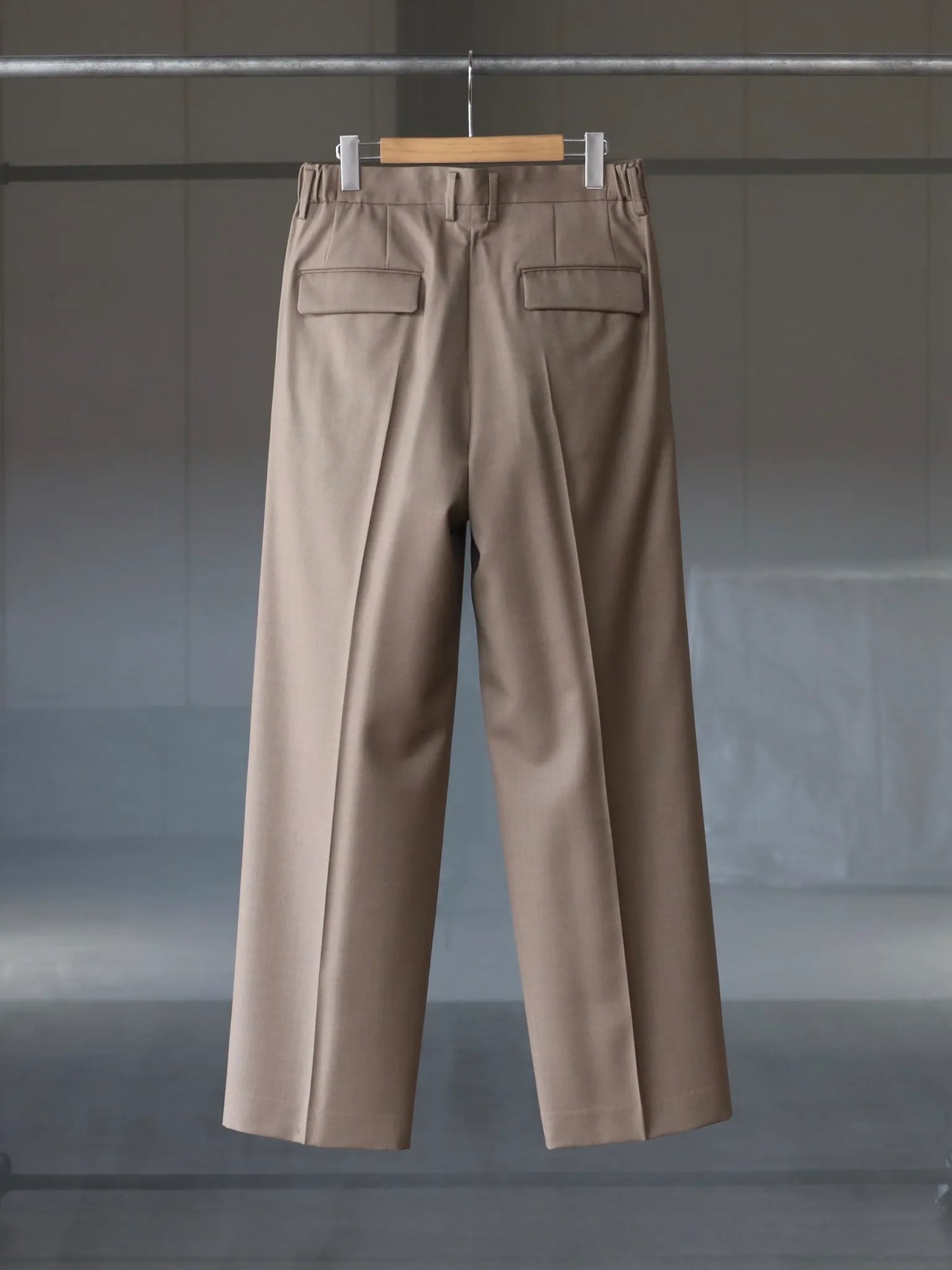 irenisa-two-tucks-wide-trousers-mocha-beige-2