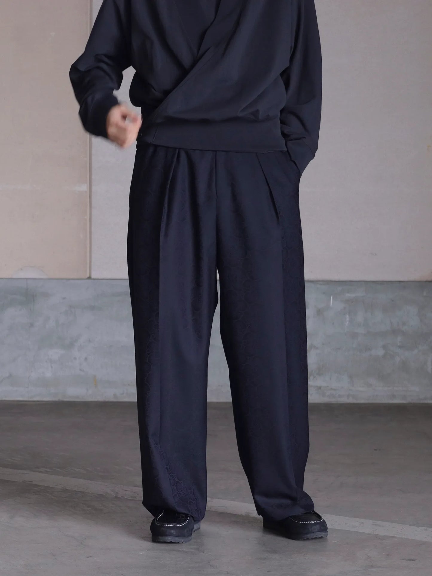 nonnotte | Draping Elastic In Tuck Wide Trousers DeepNavy×BlackTop