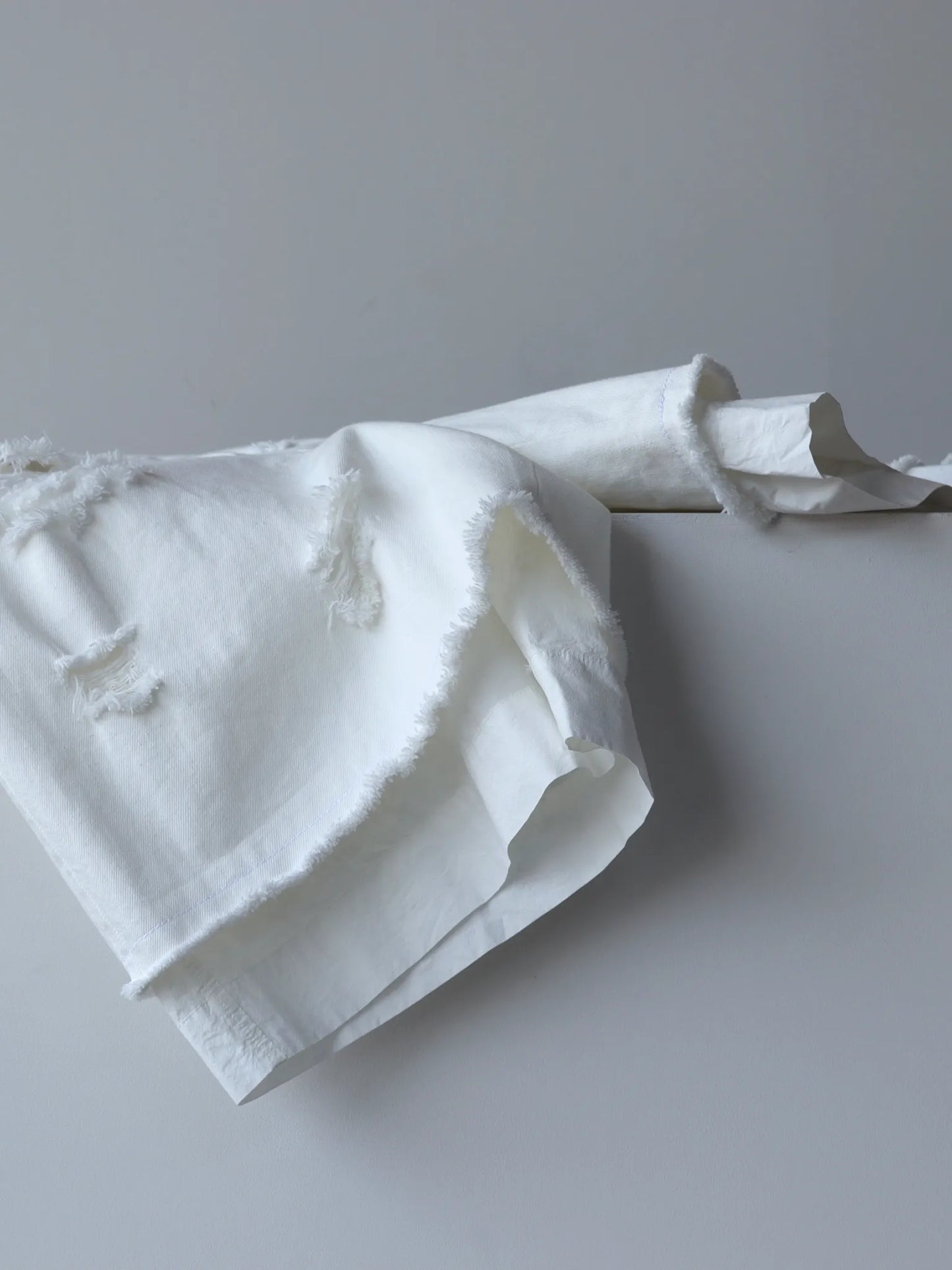Nomàt | Layered Short Pants (Crushed Denim) White