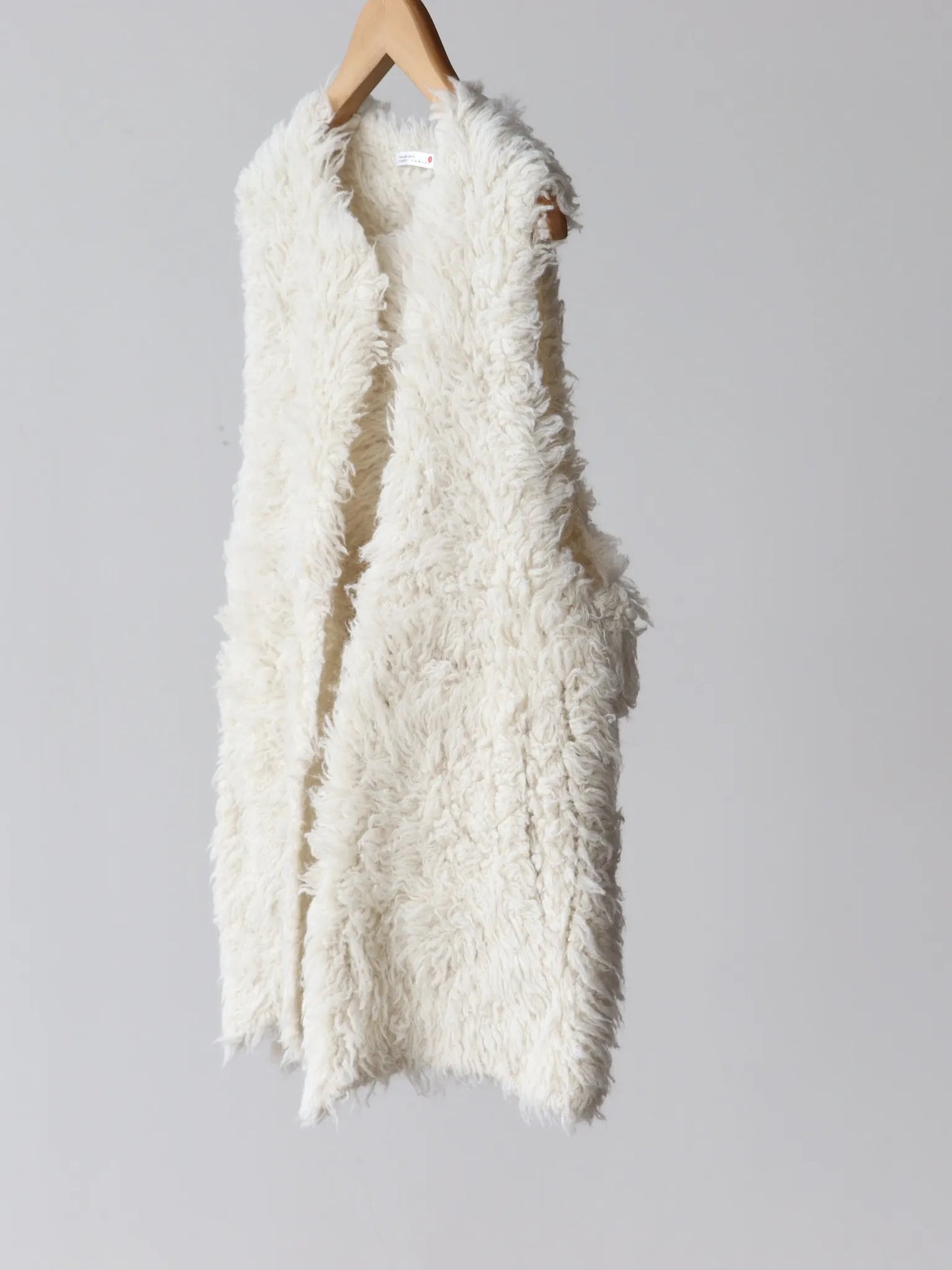 kakan-swan-fur-vest-white-4