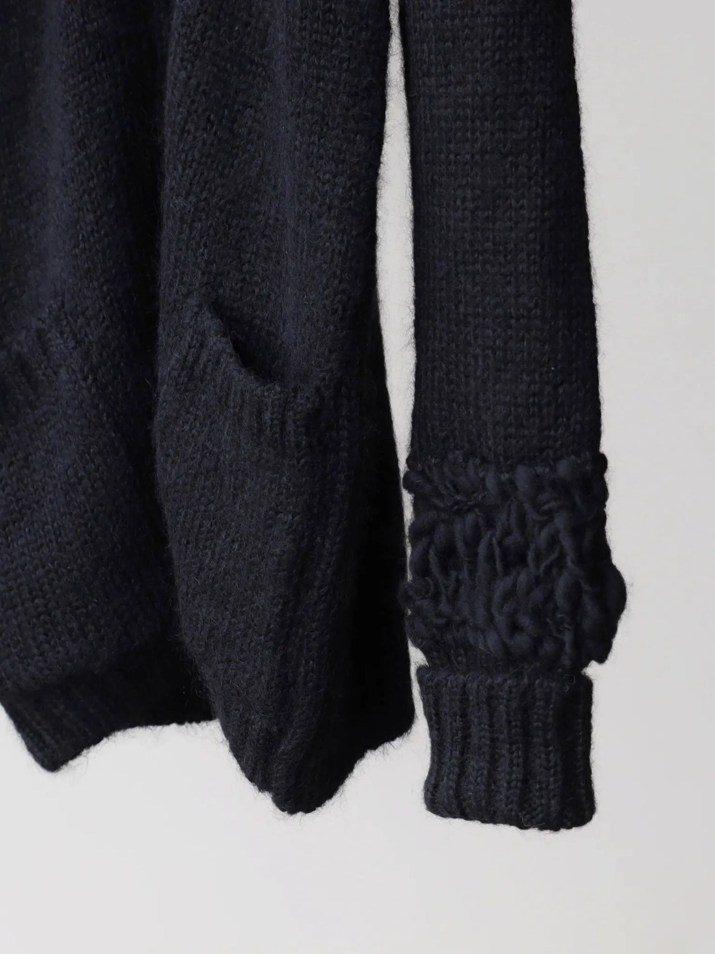 kakan-handspun-conbi-cardigan-black-4