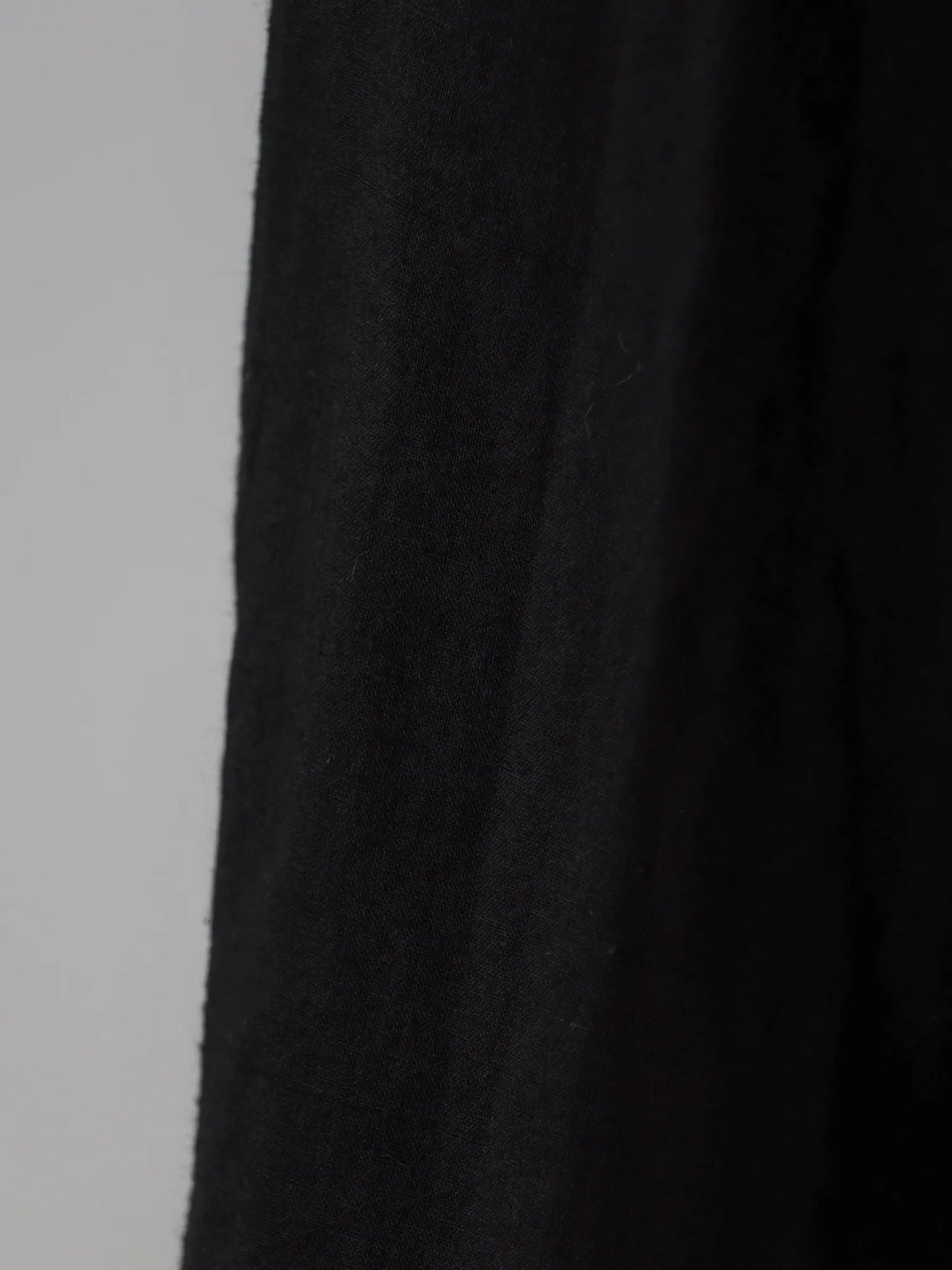 comoli-khadiコットン-ドローストリングパンツ-black-4