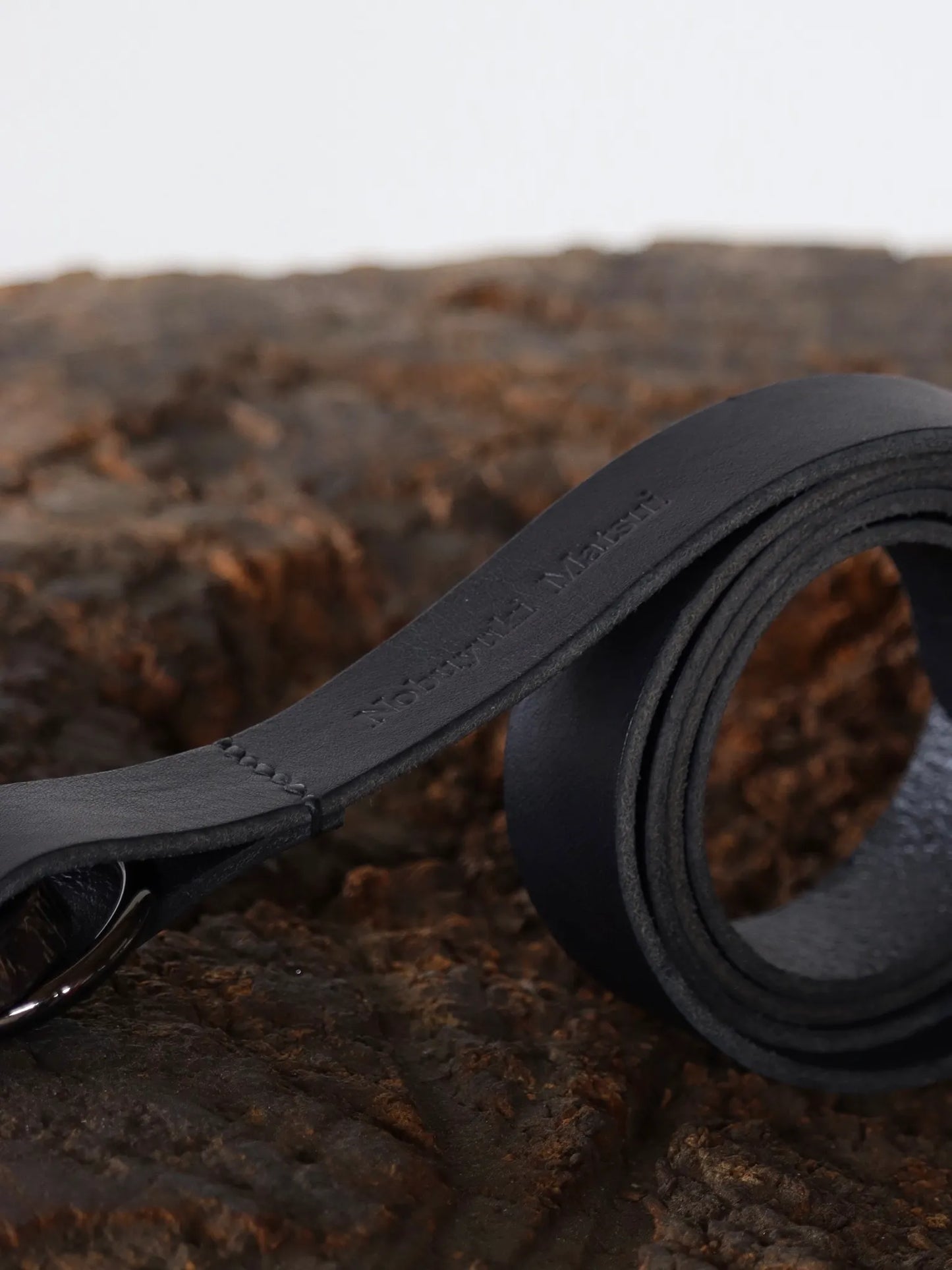 Nobuyuki Matsui | Horn buckle leather belt BlackNatural