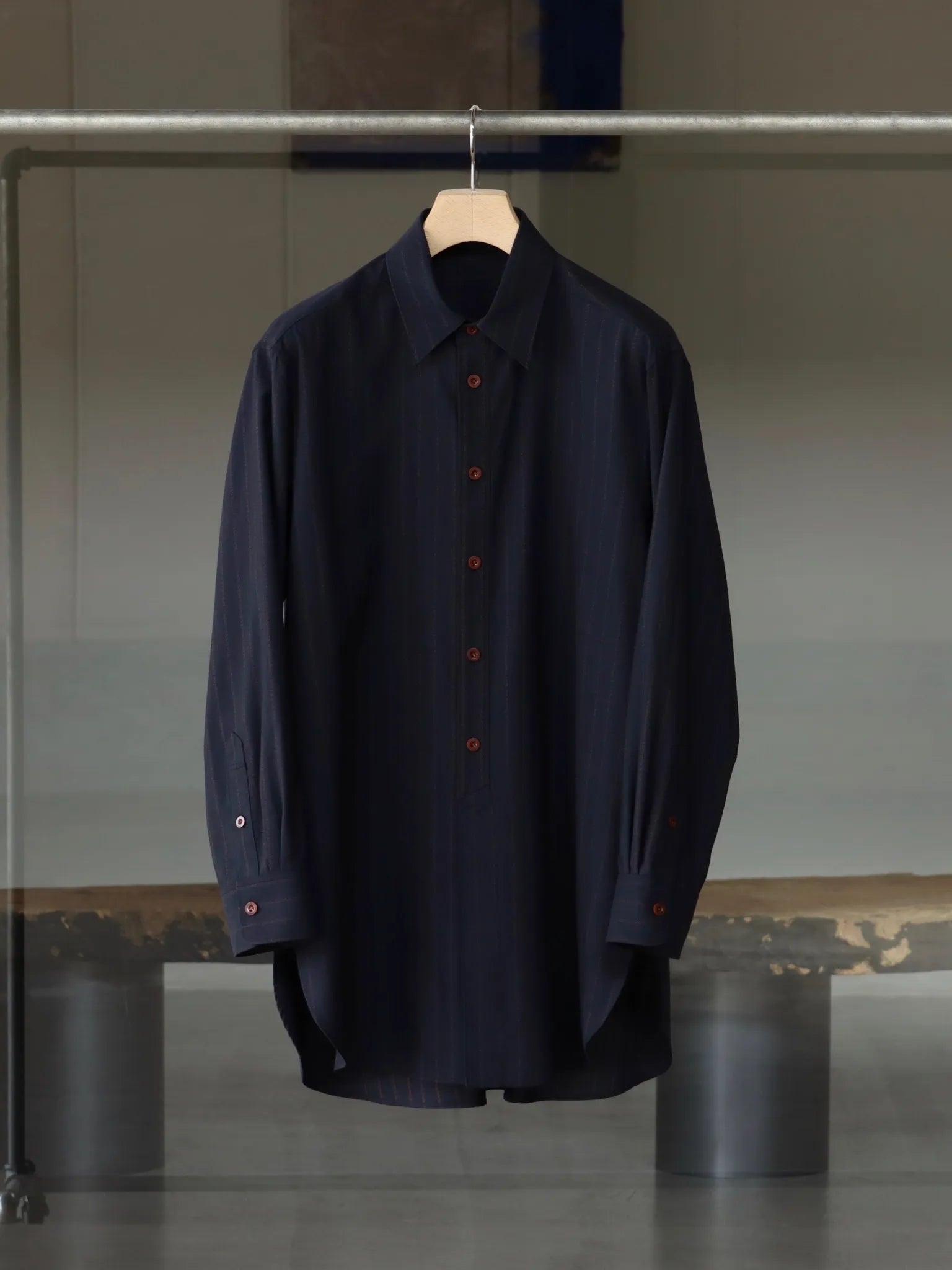 irenisa-middle-length-shirt-navy-stripe-1