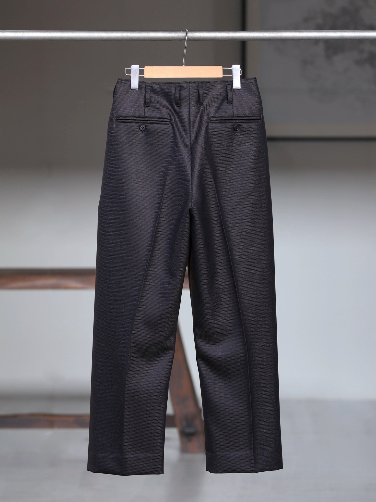 yamauchi-casanova-co-kuzurikeorikougyou-ferreira-trouser-2