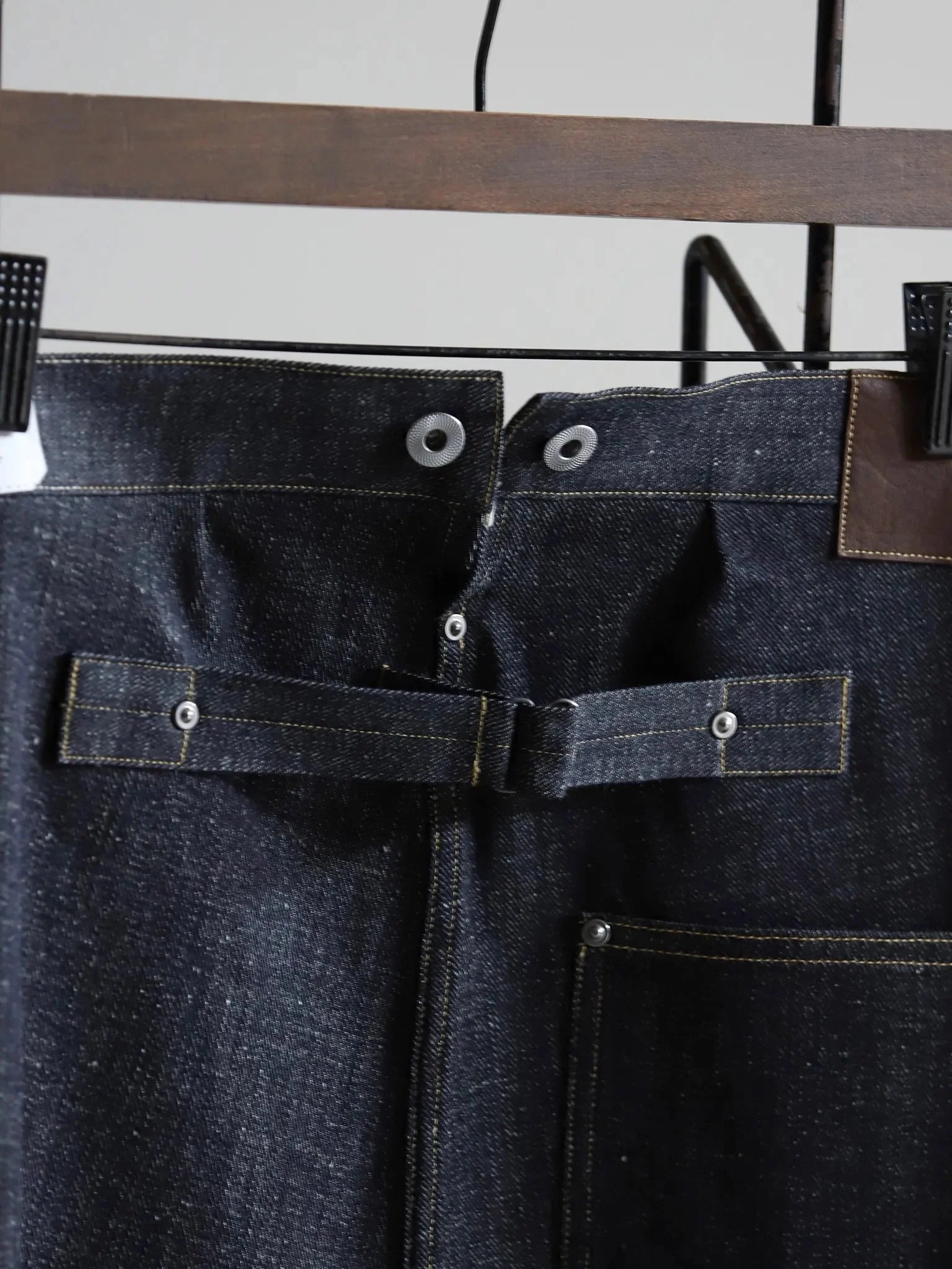 t-t-buckle-backed-denim-trousers-raw-indigo-6