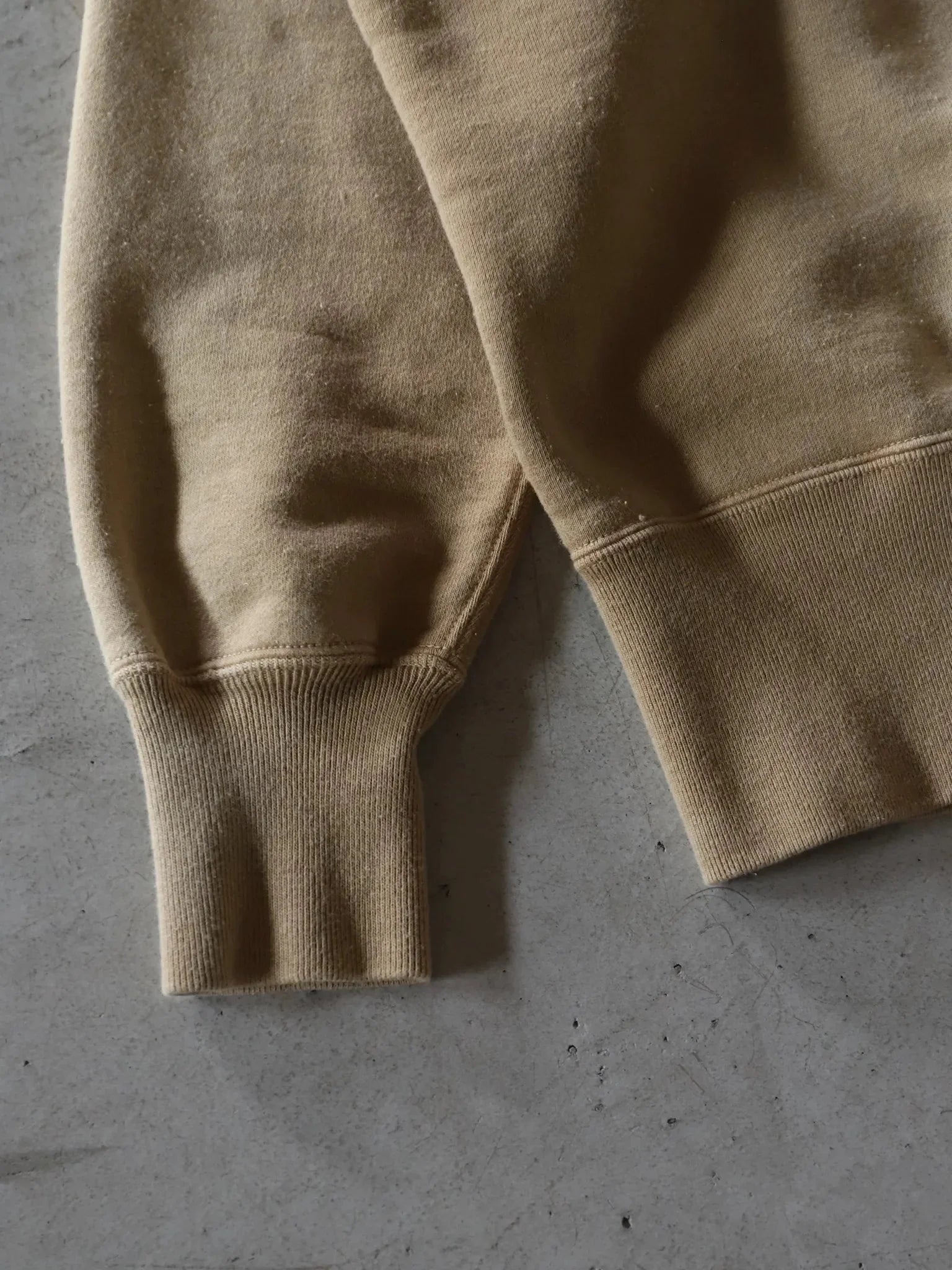 t-t-sweat-shirt-bleached-camel-3